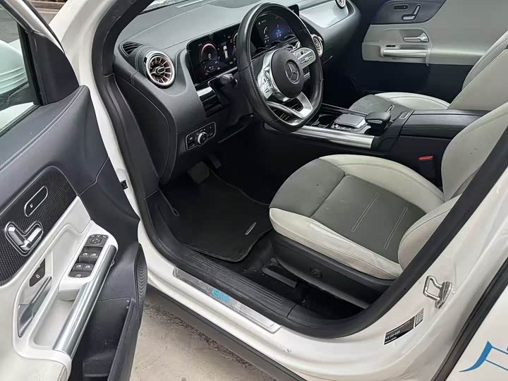 Фото 8 - Mercedes-Benz EQA