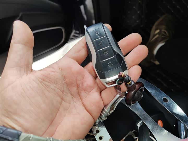 Фото 9 - BYD Song Max