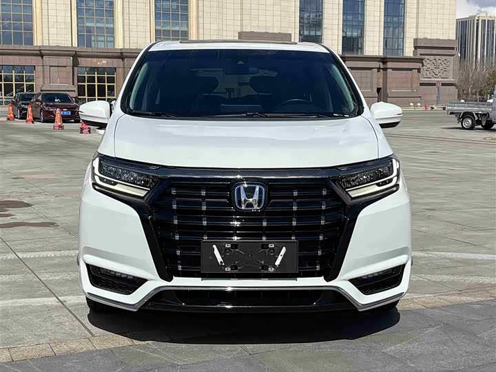 Фото 3 - Honda Elysion