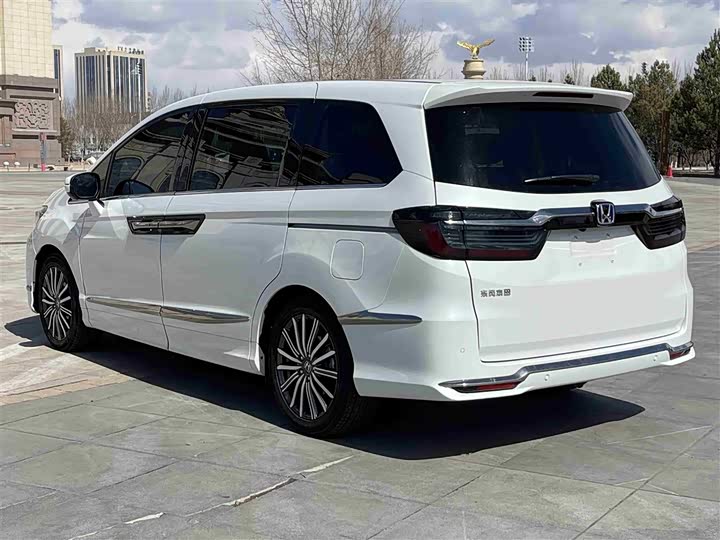 Фото 7 - Honda Elysion