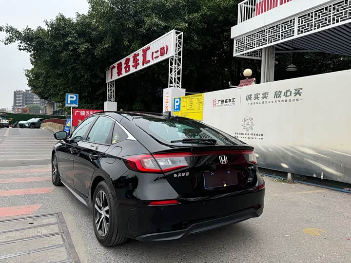 Фото 6 - Honda Civic