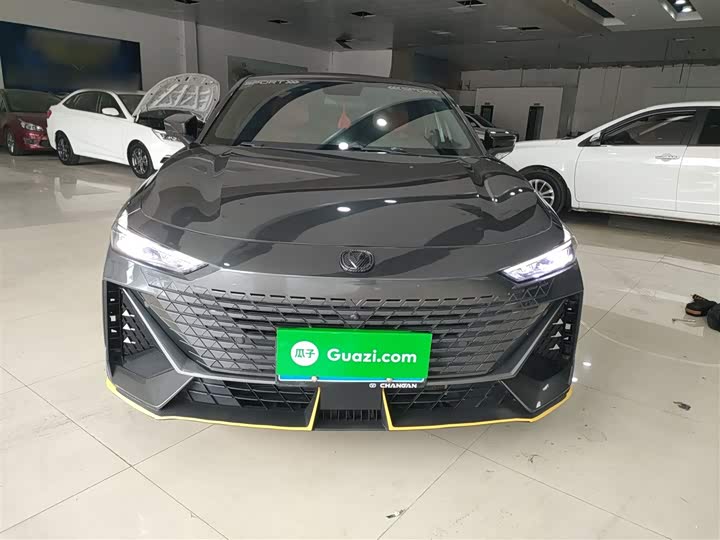 Фото 3 - Changan UNI-V