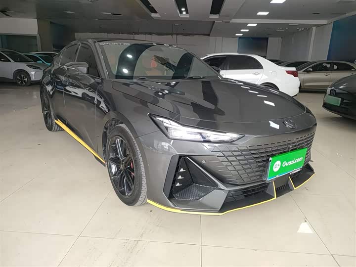 Фото 4 - Changan UNI-V