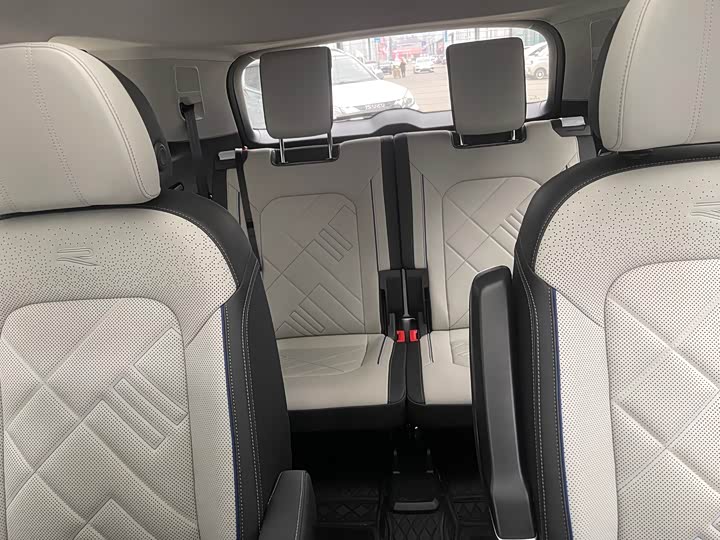 Фото 9 - Volkswagen Talagon