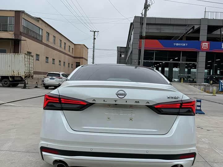 Фото 8 - Nissan Teana