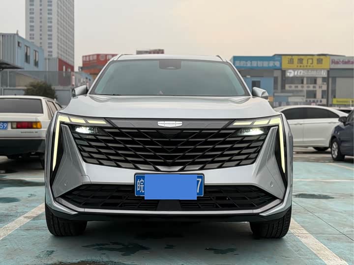 Фото 2 - Geely Atlas L
