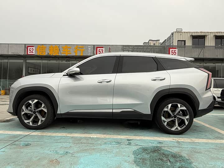 Фото 4 - Geely Atlas L