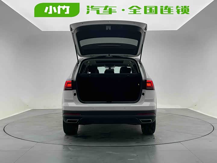 Фото 5 - Volkswagen Tharu