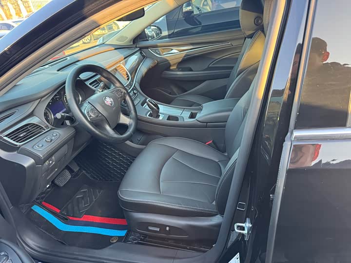 Фото 2 - Buick LaCrosse