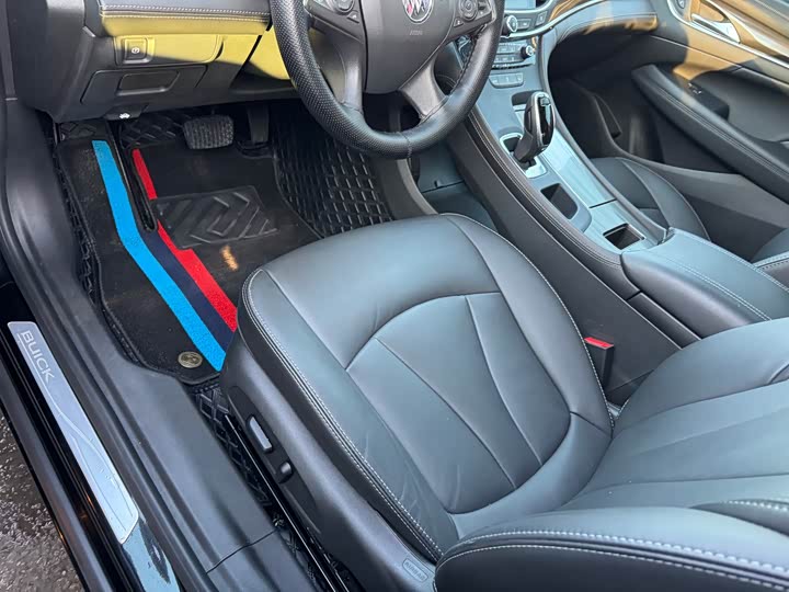 Фото 3 - Buick LaCrosse