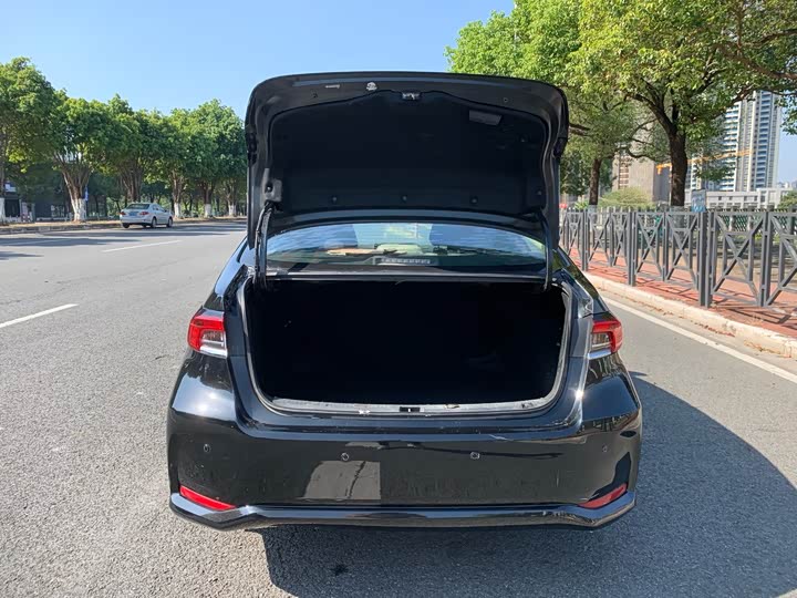 Фото 7 - Toyota Corolla