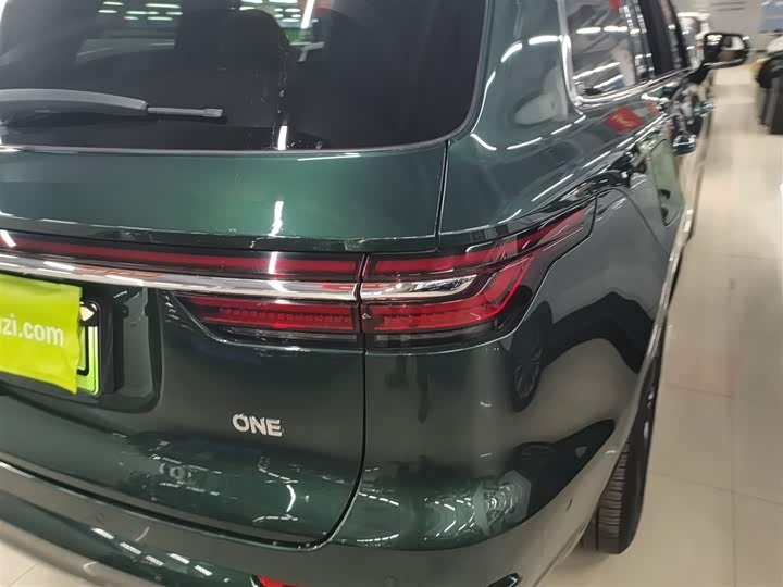 Фото 8 - LiXiang One