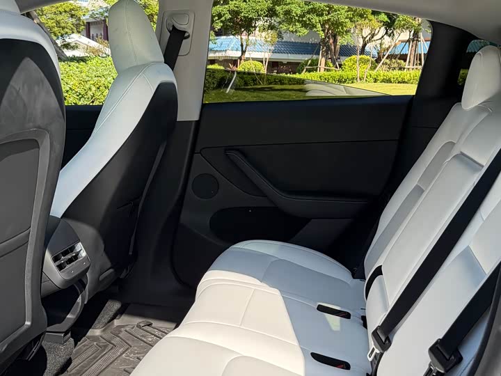 Фото 5 - Tesla Model Y