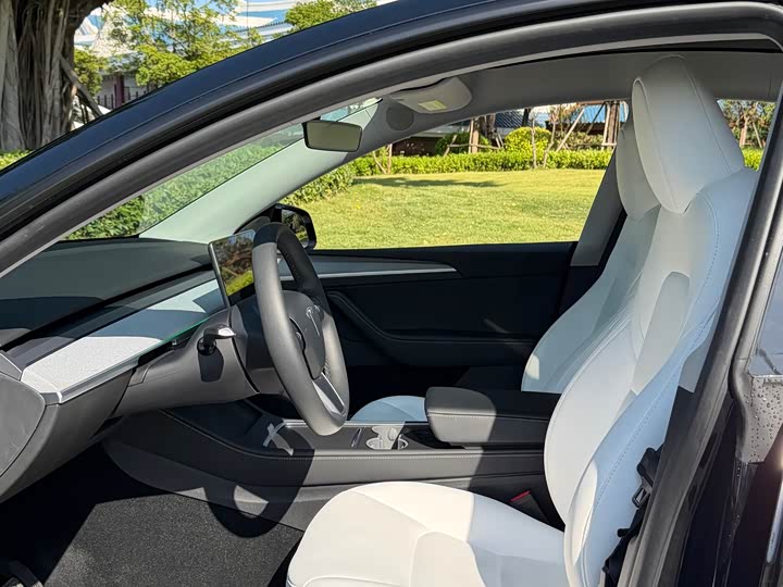 Фото 8 - Tesla Model Y