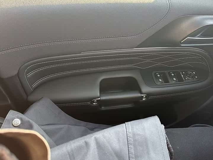 Фото 7 - Tank 300