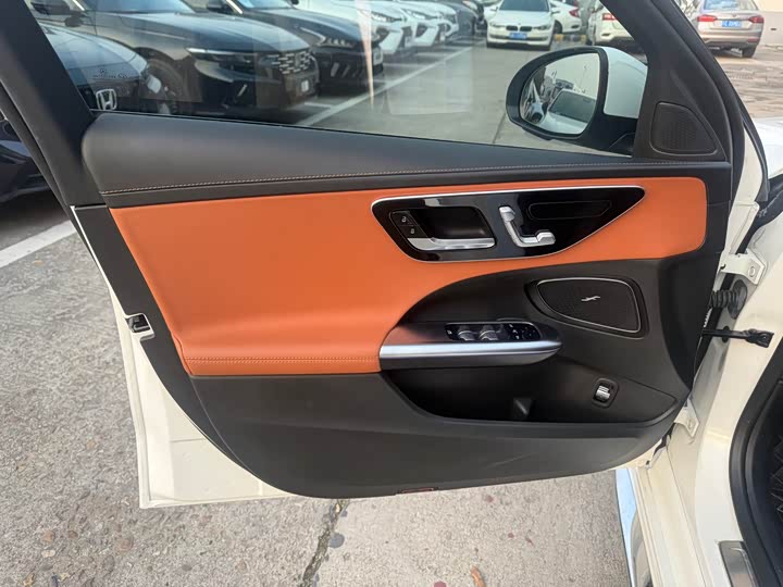 Фото 4 - Mercedes-Benz C-Class