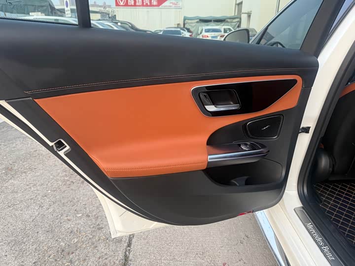 Фото 7 - Mercedes-Benz C-Class