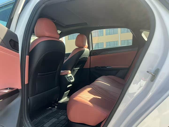 Фото 6 - Geely Galaxy L6