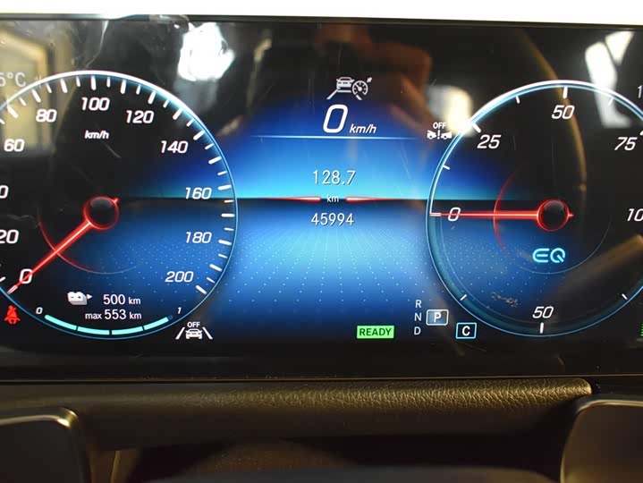 Фото 4 - Mercedes-Benz EQB