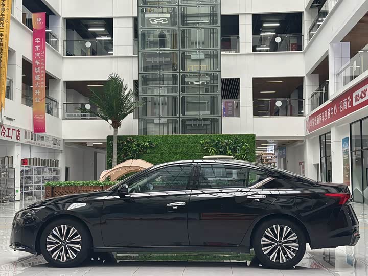 Фото 8 - Nissan Teana