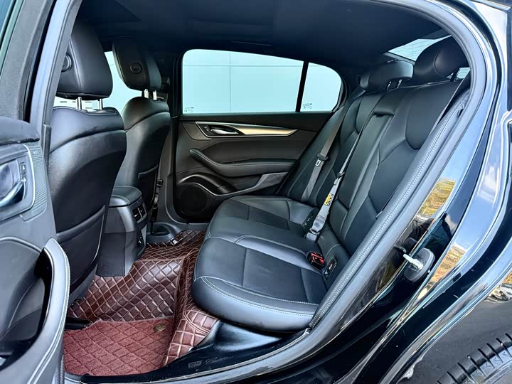 Фото 9 - Cadillac CT5