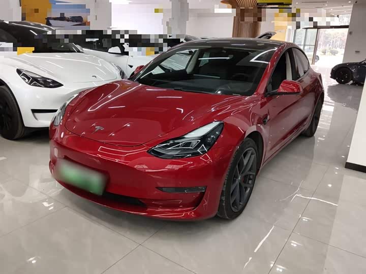 Фото 2 - Tesla Model 3