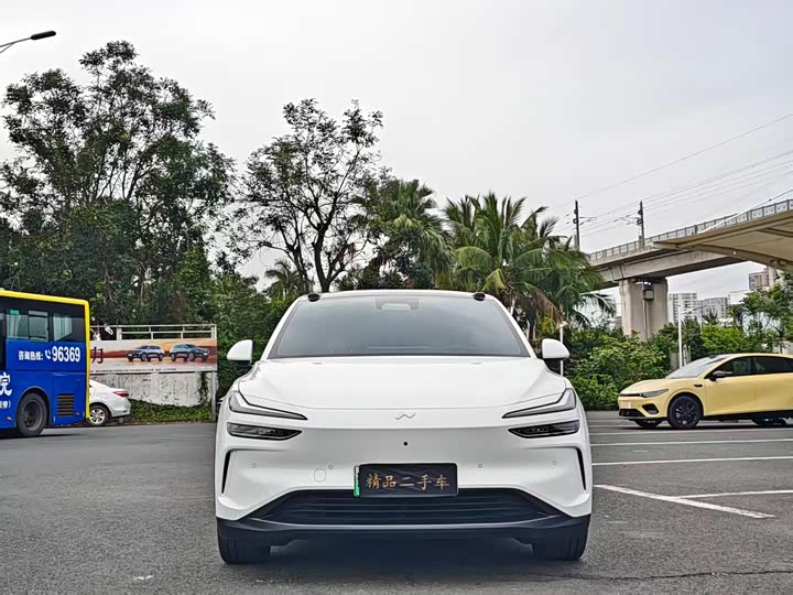 Фото 2 - Nio Onvo L60