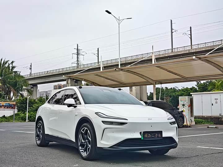 Фото 3 - Nio Onvo L60
