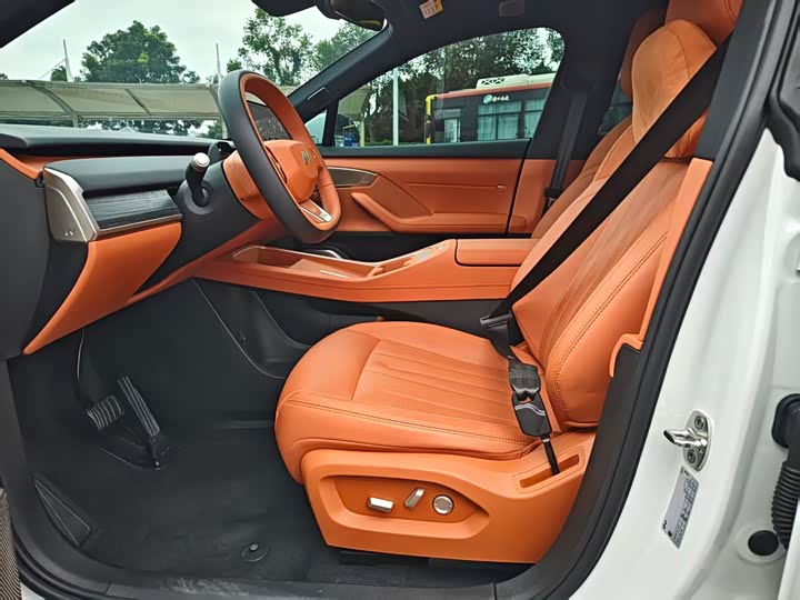 Фото 4 - Nio Onvo L60