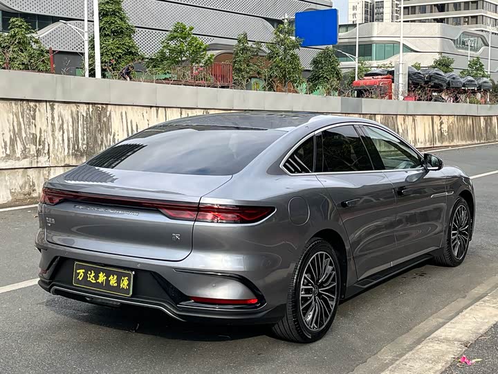 Фото 6 - BYD Han