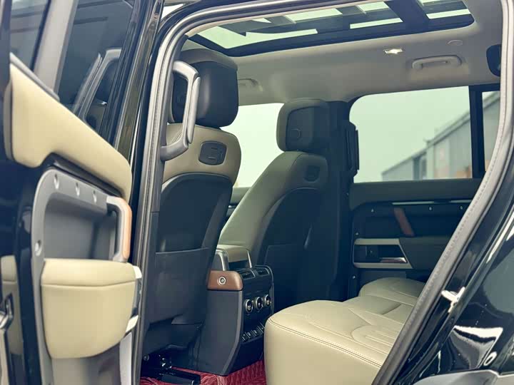 Фото 9 - Land Rover Defender