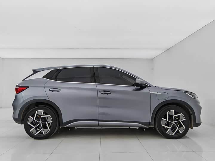 Фото 8 - BYD Yuan Plus