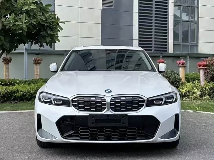 Фото 1 - BMW 3 Series