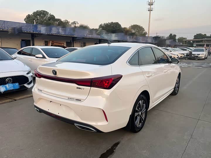 Фото 6 - Changan Eado Plus