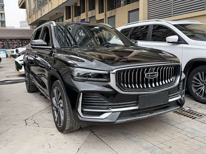 Фото 3 - Geely Monjaro