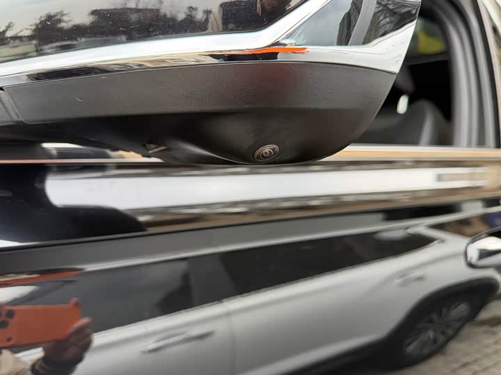 Фото 4 - Geely Monjaro