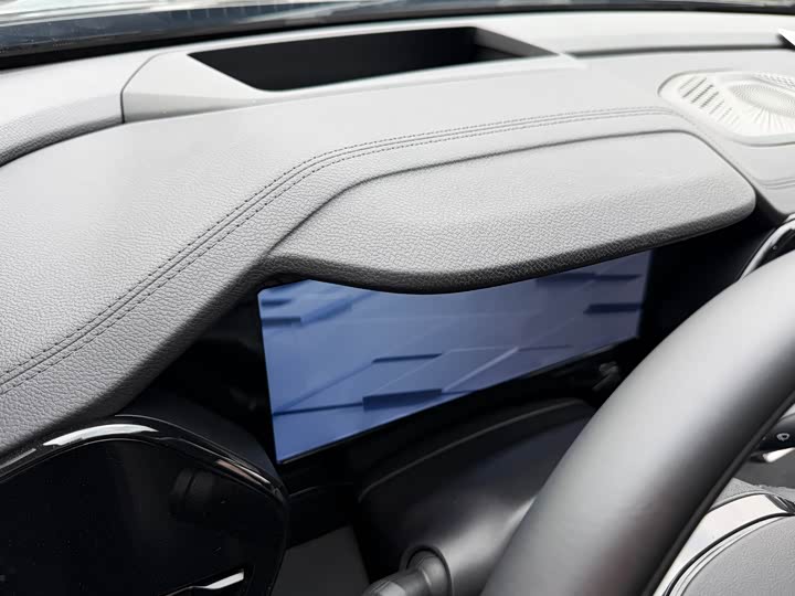 Фото 7 - Geely Monjaro