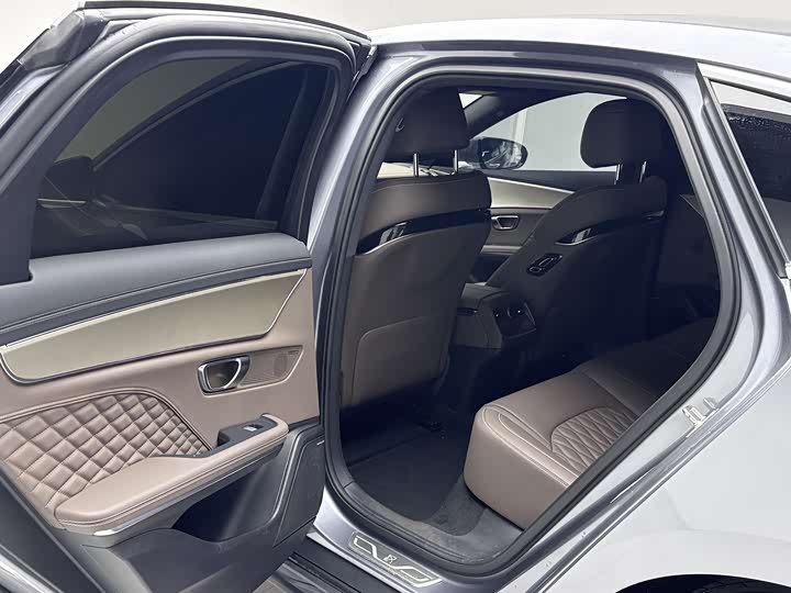 Фото 9 - BYD Han