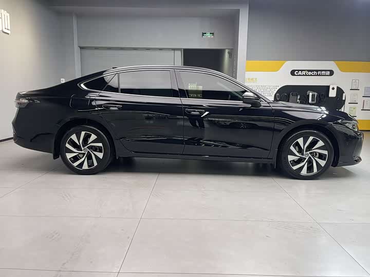 Фото 6 - Volkswagen Passat