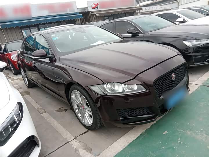 Фото 4 - Jaguar XF L