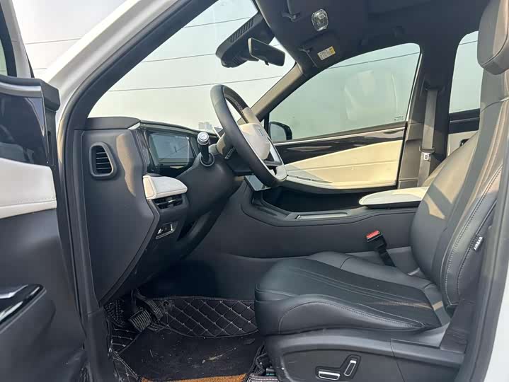 Фото 4 - Geely Galaxy L7