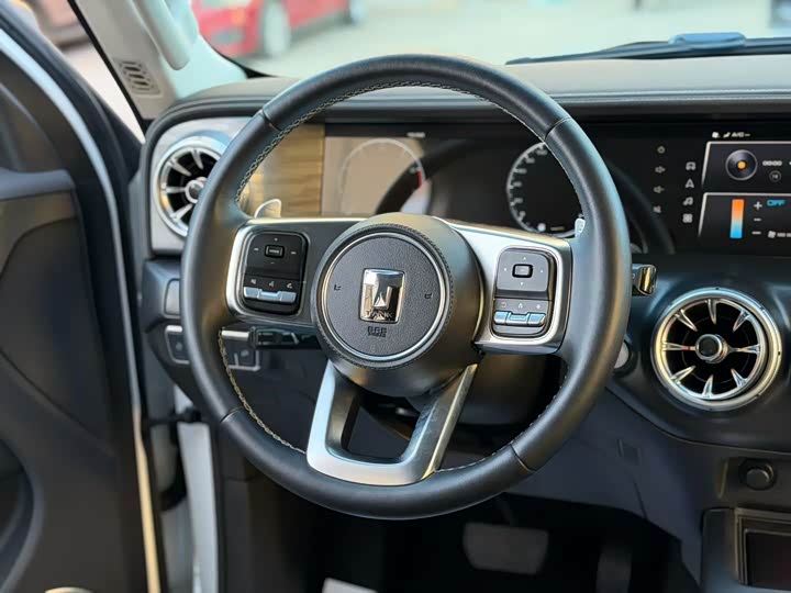 Фото 7 - Tank 300