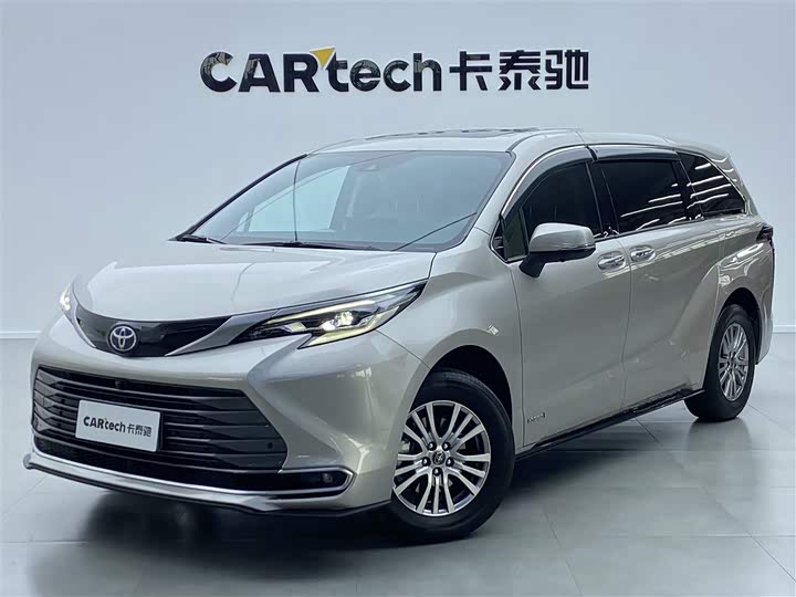 Фото 2 - Toyota Sienna