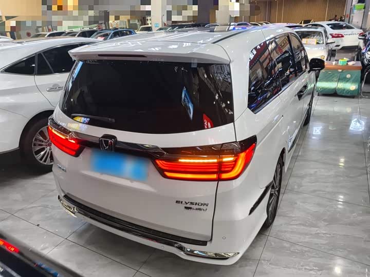 Фото 6 - Honda Elysion