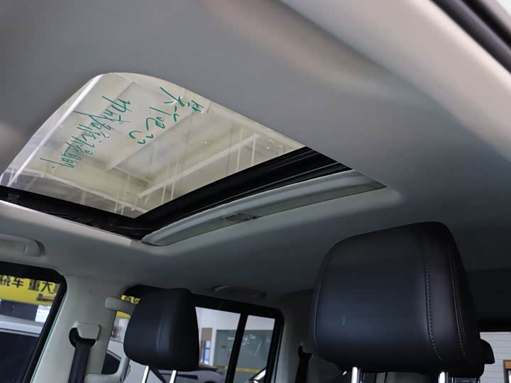 Фото 9 - Tank 300