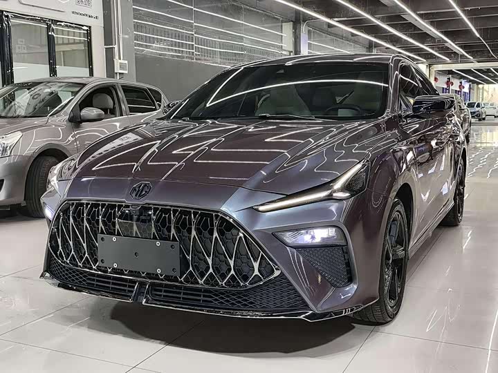 Фото 1 - MG Motor 5 Scorpio