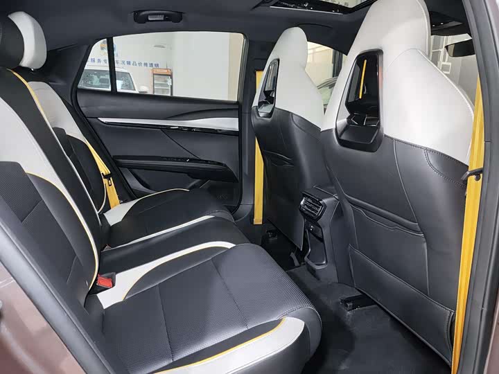 Фото 8 - MG Motor 5 Scorpio