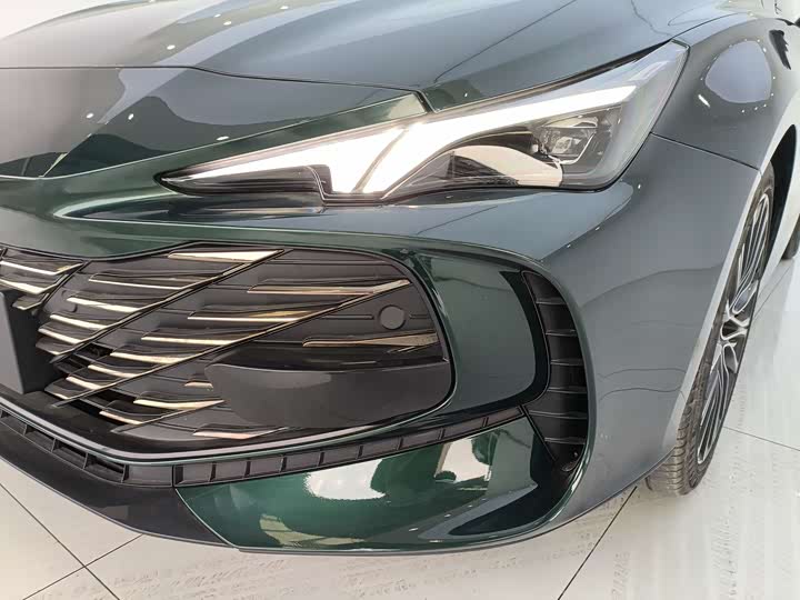 Фото 3 - MG Motor 7