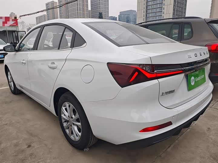 Фото 5 - Roewe i5