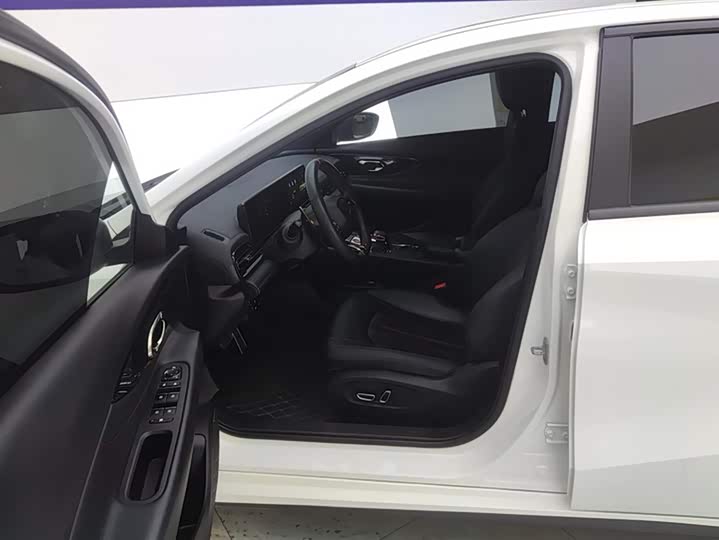 Фото 9 - GAC Trumpchi Empow R